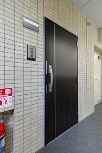 玄関　※写真は同タイプ住戸です。