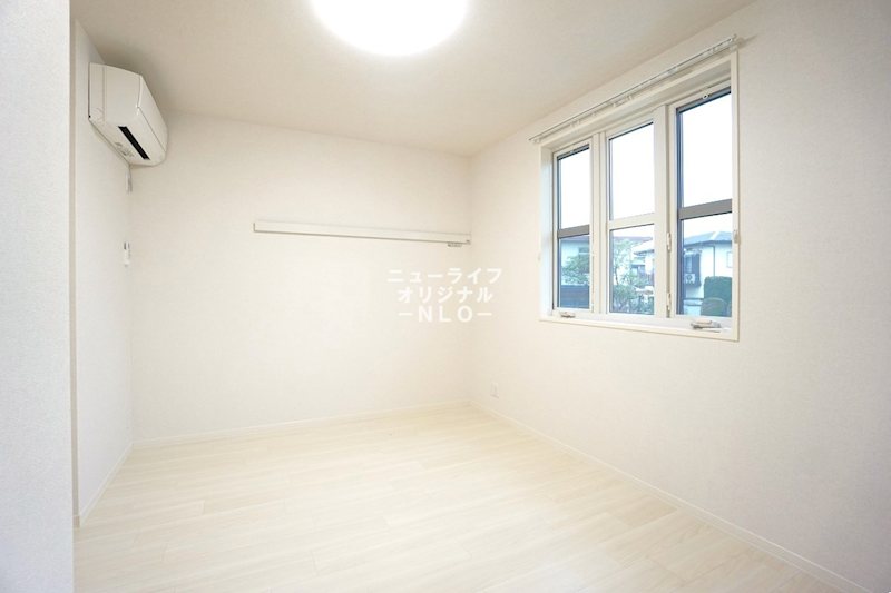 その他部屋・スペース　白を基調とした明るい洋室です☆
