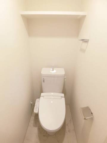 ＪＲ中央本線 金山駅 徒歩7分 11階建 築6年のトイレ写真
