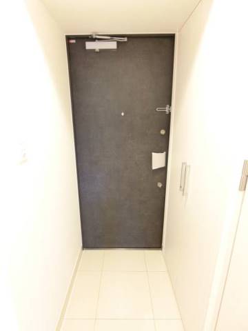 ＪＲ中央本線 金山駅 徒歩7分 11階建 築6年の玄関写真