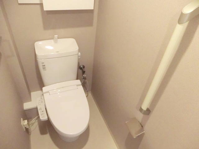 トイレ　★トイレ画像・温水洗浄便座付き★