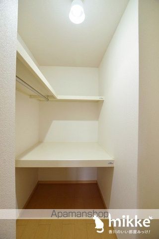 エレガンシア・ブローテIIの内装写真