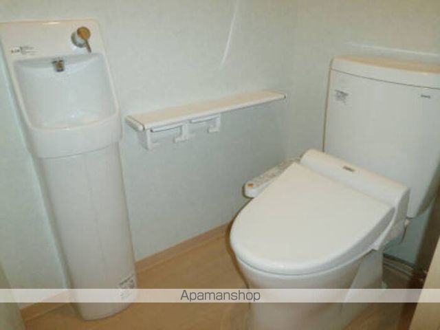 エクレールHP上星川のトイレ写真