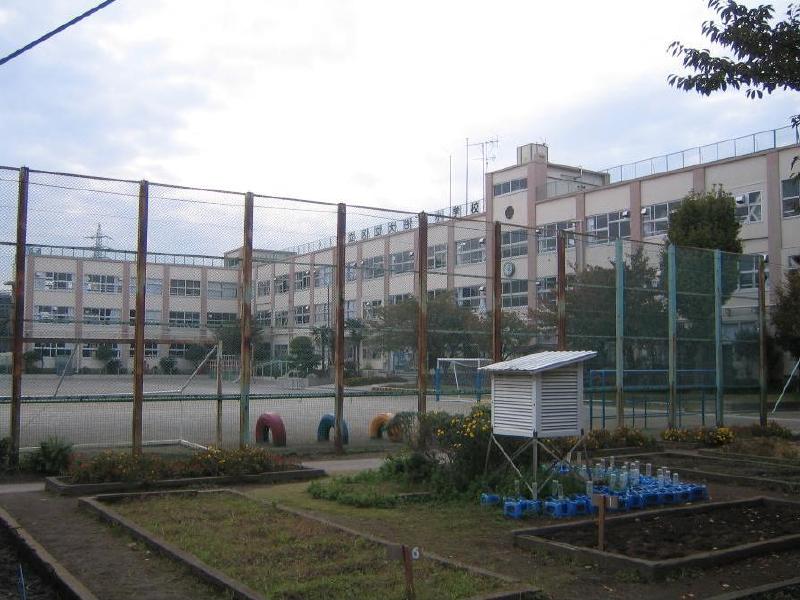 小学校　大谷田小学校（小学校）まで350m