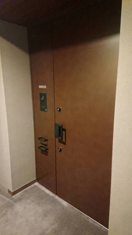 グランスイート麻布台ヒルトップタワーの玄関写真