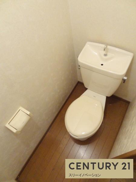 ＪＲ大阪環状線 大正駅 徒歩13分 3階建 築30年のトイレ写真