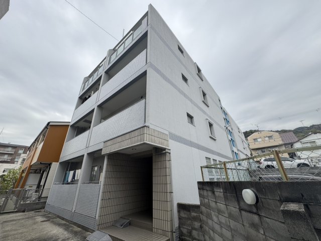 建物外観　落ち着いた雰囲気の外観です