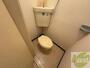トイレ　こちらはトイレです。清潔感があり、安心して使用できます。