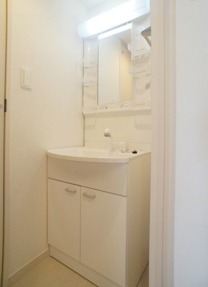 洗面設備　別部屋参照写真