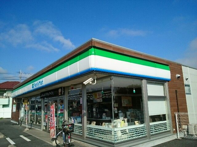 コンビニ　ファミリーマート藤岡七丁目店（コンビニ）まで140m