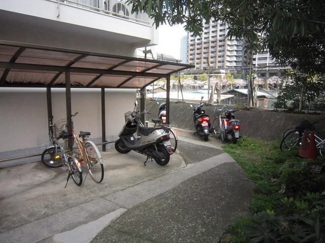 駐車場　駐輪場