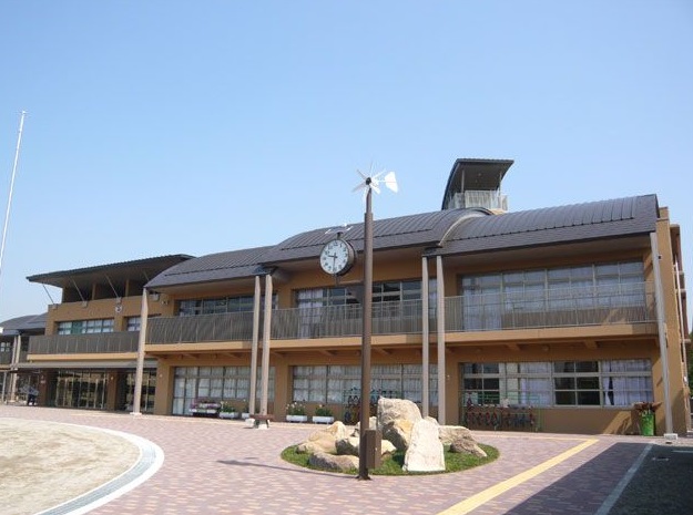 小学校　尼崎市立杭瀬小学校（小学校）まで734m
