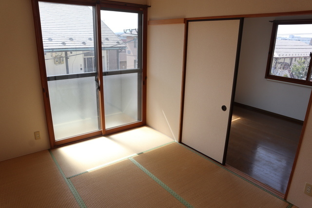 ベルパーク泉中央の居間写真