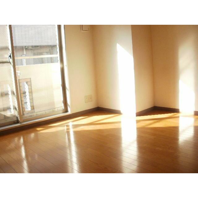 居室・リビング　※別部屋参考写真です。