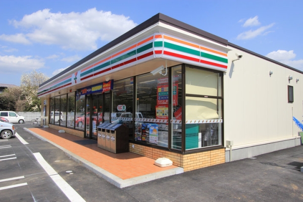 コンビニ　セブンイレブンつくば筑穂3丁目店（コンビニ）まで476m