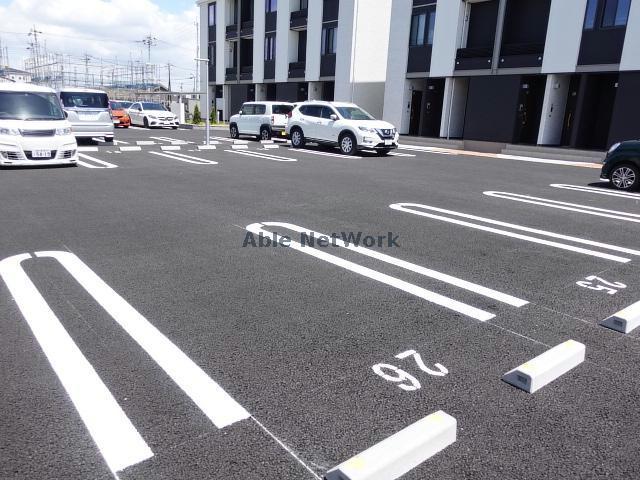 駐車場　駐車場