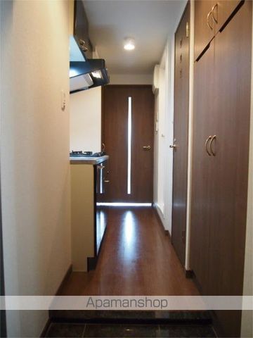 ルーブル中野新橋参番館の玄関写真