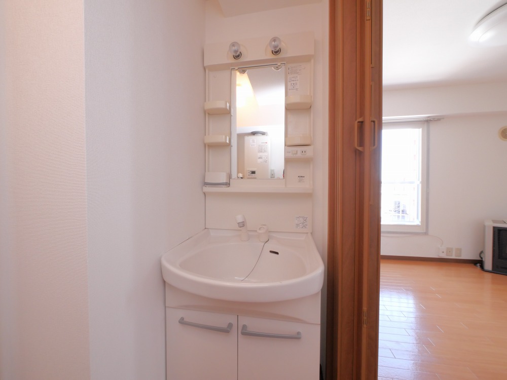 洗面設備　シャンドレ