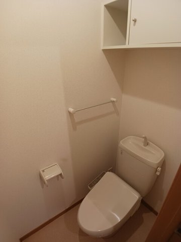トイレ　落ち着いたトイレです