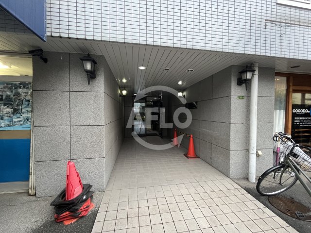 エントランス　レクシア上新庄　エントランス