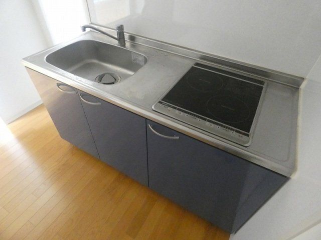 キッチン　ＩＨ2口のシステムキッチンです。