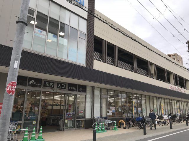 【守口市日吉町のアパートのスーパー】