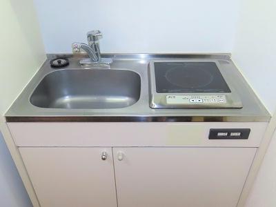 キッチン　1口の電気コンロまたはIHコンロとなります