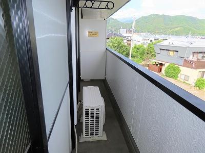 バルコニー　洗濯物を外干しできます