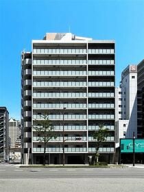 【大阪市浪速区稲荷のマンションの建物外観】