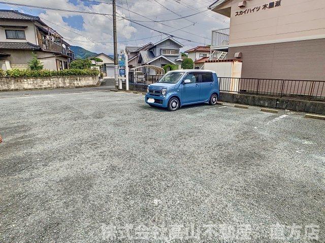 【コーポ蘭の駐車場】