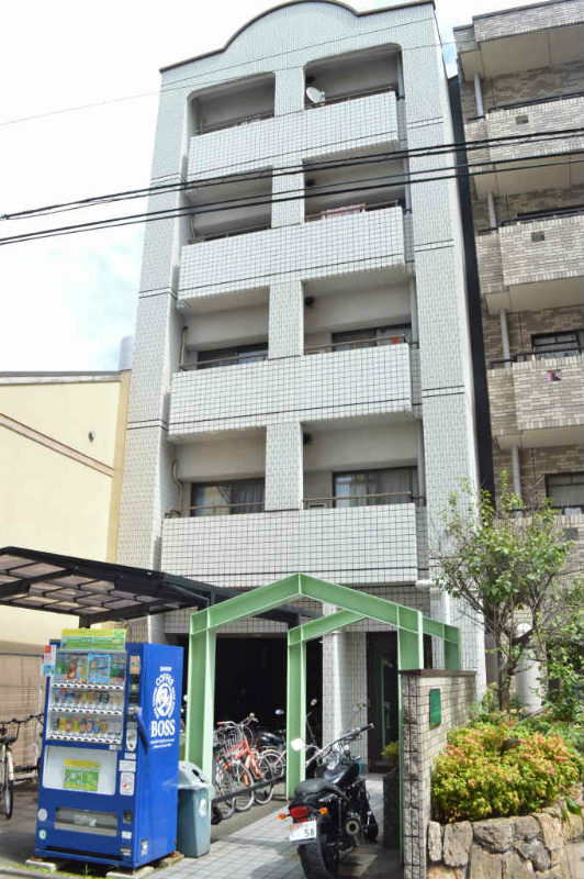 京都市中京区俵屋町のマンションの建物外観