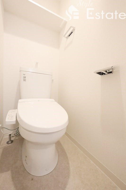 トイレ　温水洗浄便座