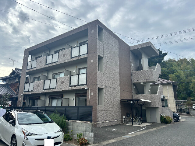 【倉敷市羽島のマンションの建物外観】