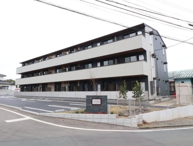 【熊本市東区石原のアパートの建物外観】