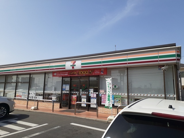 【岡山市北区下伊福西町のアパートのコンビニ】