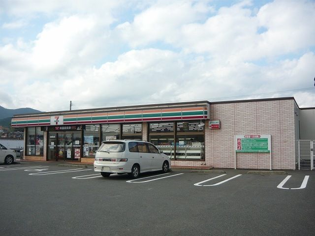 コンビニ　セブン-イレブン 伊万里大里店（コンビニ）まで350m