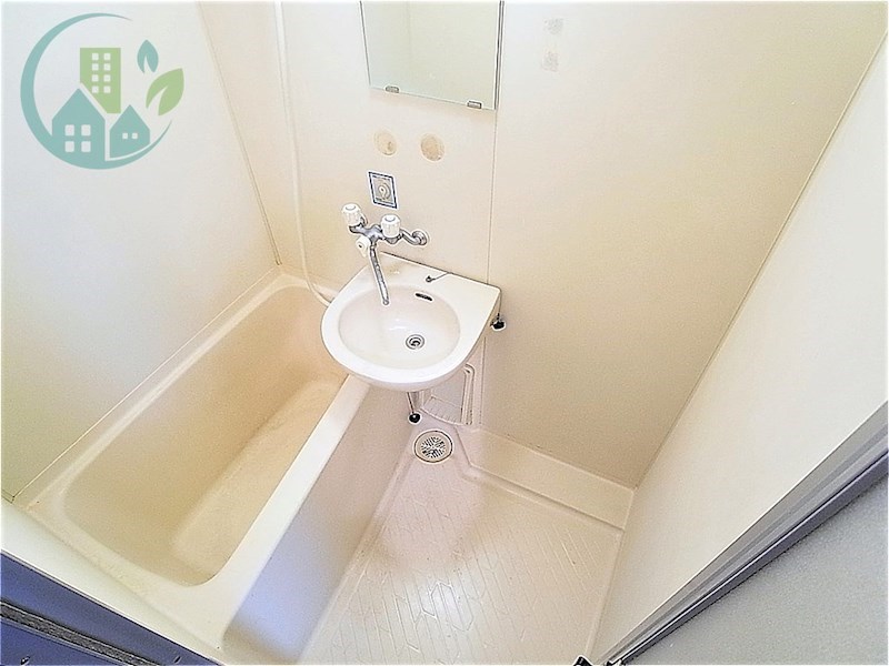 バス・シャワールーム　シャトラン弓木弐番館