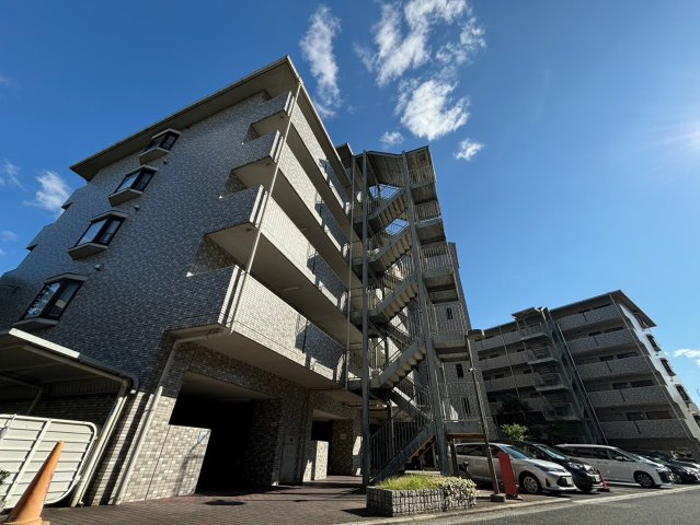 建物外観　詳細は、RISUMO江坂本店までお問合せください♪