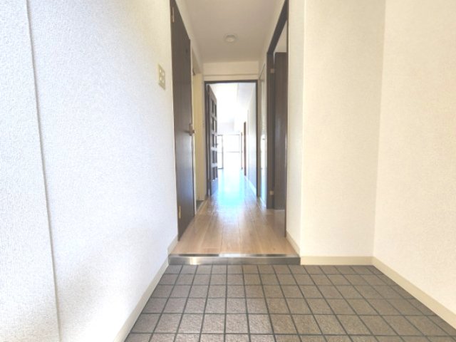 玄関　詳細は、RISUMO江坂本店までお問合せください♪