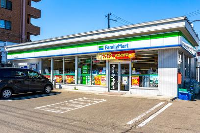 コンビニ　ファミリーマート札幌発寒3条店（コンビニ）まで441m