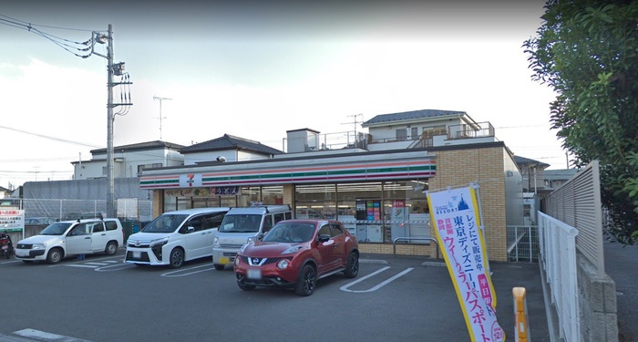 コンビニ　セブンイレブン調布飛田給1丁目店（コンビニ）まで400m