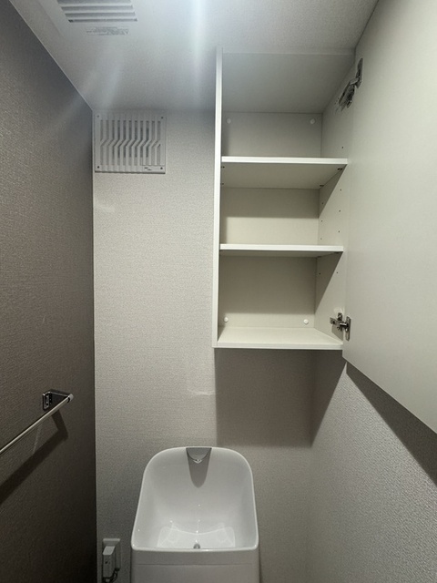 トイレ　トイレ収納
