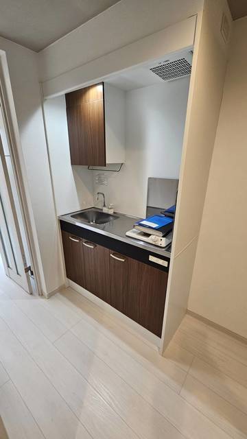 キッチン　完成前の物件の為、同施工会社の別物件の写真になります。