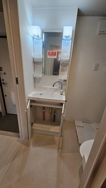 洗面設備　完成前の物件の為、同施工会社の別物件の写真になります。