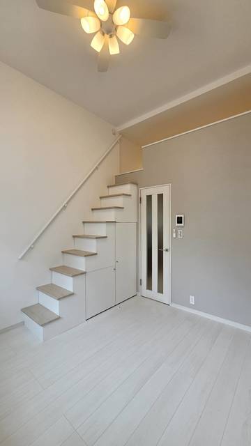 居室・リビング　完成前の物件の為、同施工会社の別物件の写真になります。