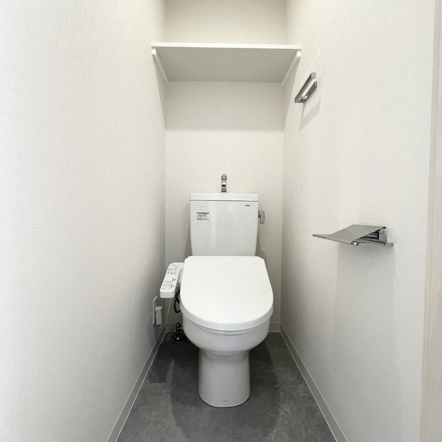 トイレ　温水洗浄便座