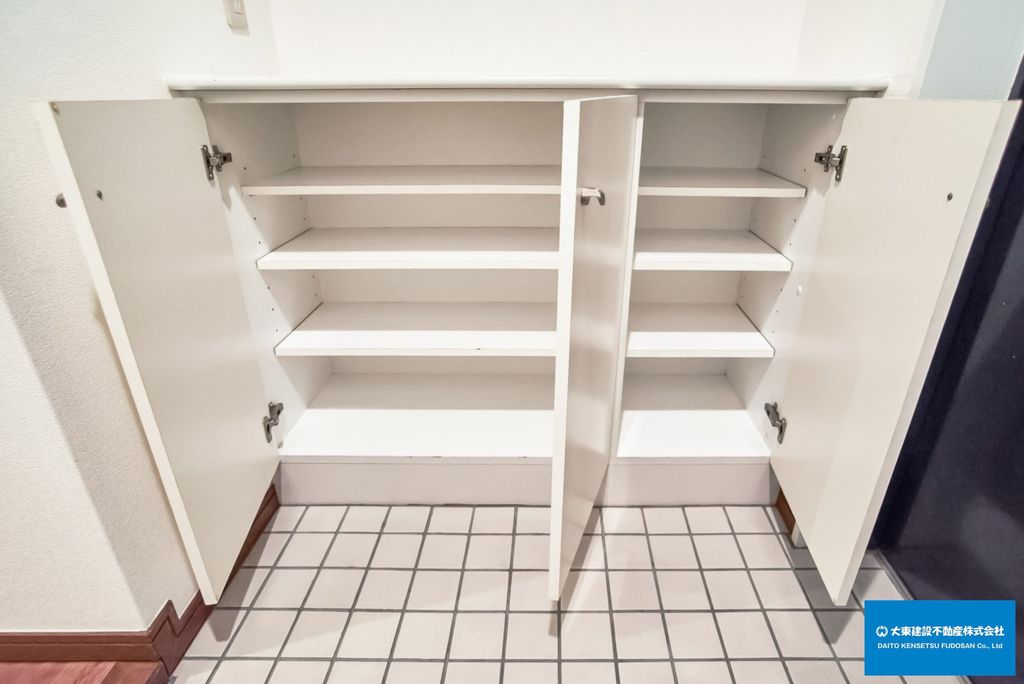 玄関　下駄箱