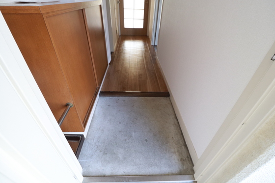玄関　※別室の写真です