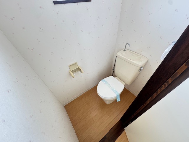 トイレ　同物件別部屋イメージ写真