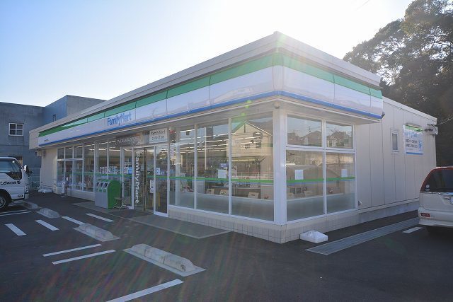 コンビニ　ファミマ小倉中吉田６丁目店（コンビニ）まで280m